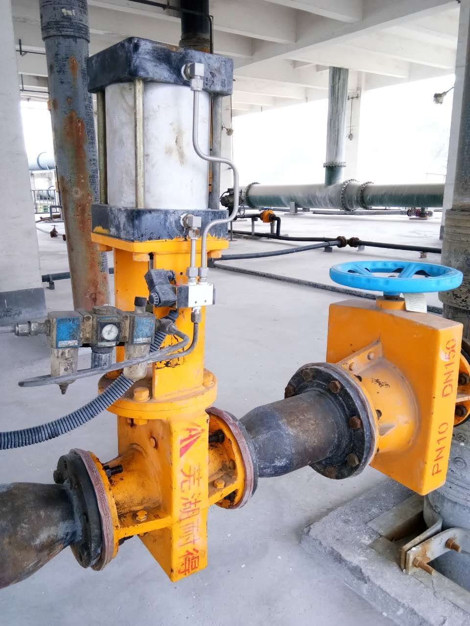 氣動管夾閥使用現(xiàn)場