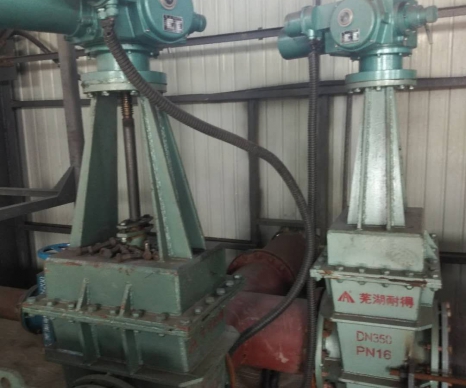 電動襯膠閘板閥使用現(xiàn)場